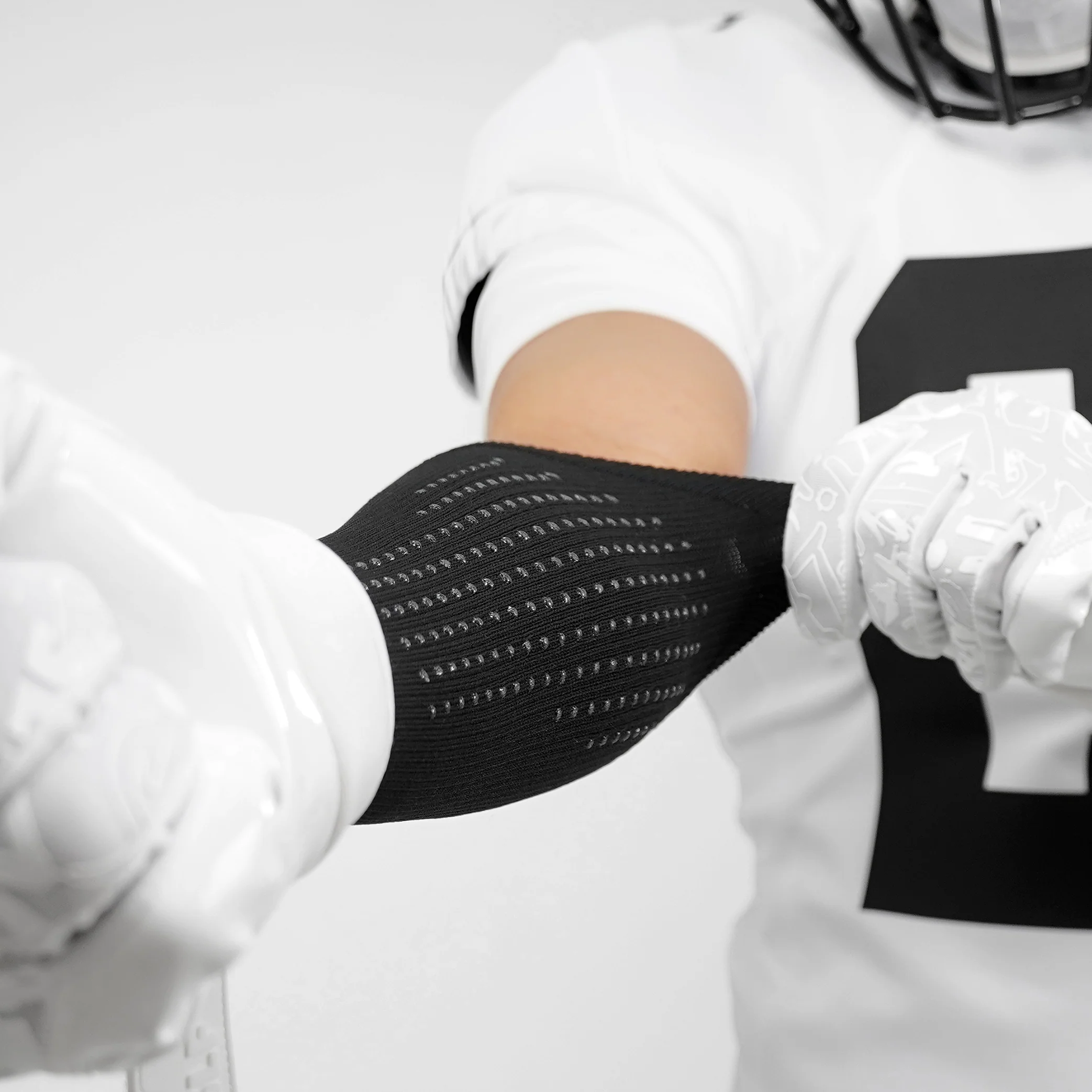 Black Seamless Forearm Sleeve with Grip - Image 2