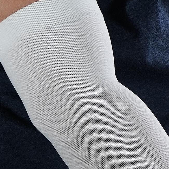 White One Size Fits All Basketball Arm Sleeve - Image 6