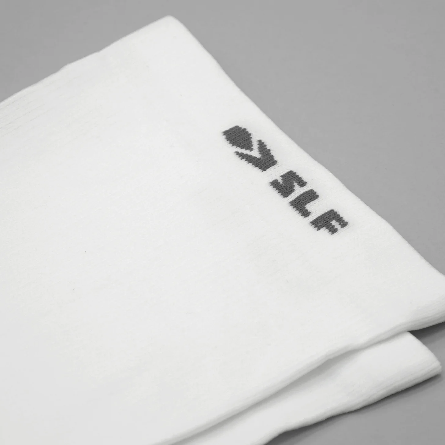Lineman White Knitted Compression Calf Sleeves - Image 4