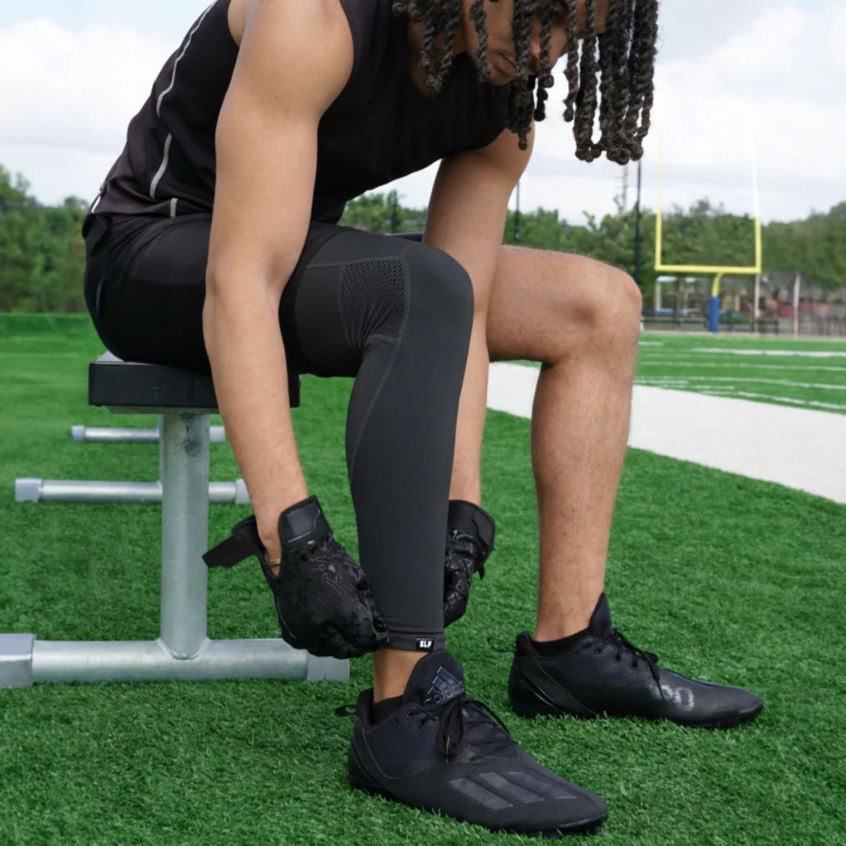 Hue Dark Gray Football Pro Leg Sleeve - Image 8