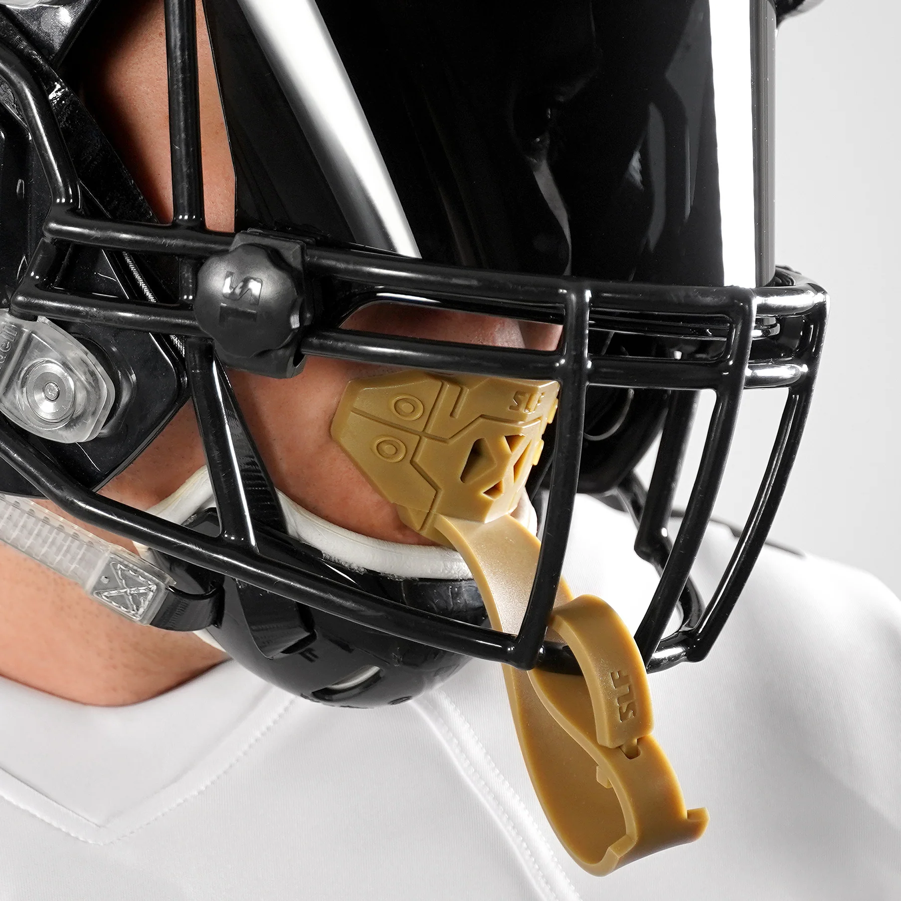 Hue Gold X Football Mouthguard - Image 4